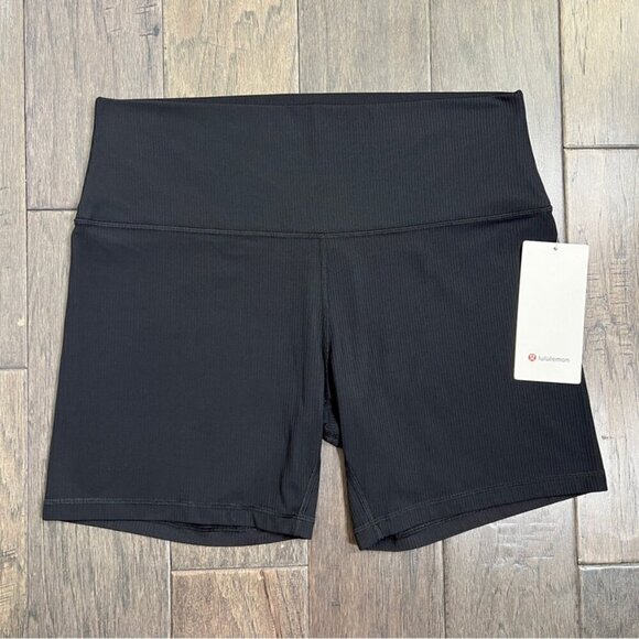 Lululemon NWT Align High-Rise Ribbed Short 6" Black - Picture 1 of 7